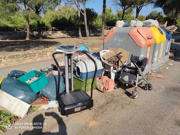 Ratas, cucarachas, basura y suciedad “invaden” las calles de La Dehesa