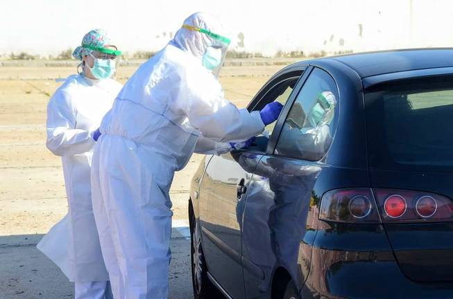 Salud le hará las pruebas del coronavirus a los onubenses con síntomas en 14 puntos Auto-Covid 1 Salud le hará las pruebas del coronavirus a los onubenses con síntomas en 14 puntos Auto-Covid