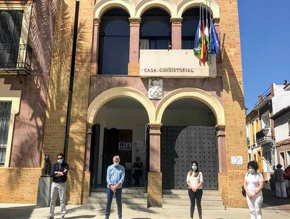 Huelva de luto por las víctimas mortales del coronavirus 12 Huelva de luto por las víctimas mortales del coronavirus