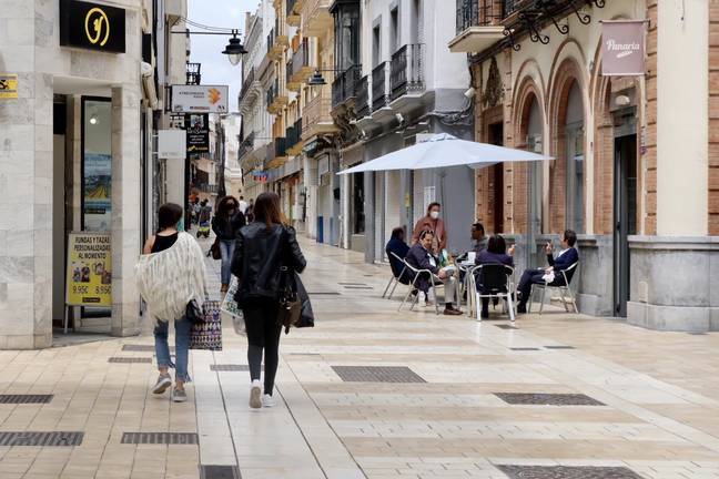 Solo en 13 pueblos de Huelva y la capital se mantienen las franjas horarias este fin de semana