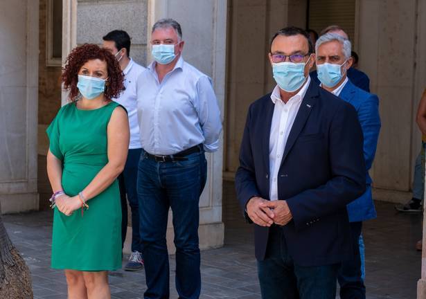 Huelva de luto por las víctimas mortales del coronavirus 3 Huelva de luto por las víctimas mortales del coronavirus
