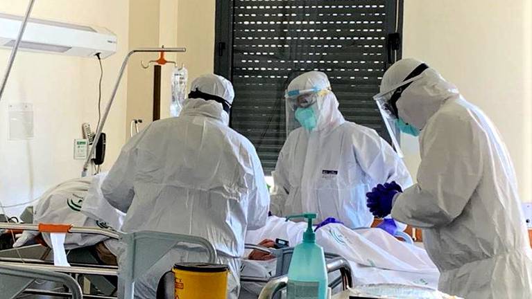 Tres casos más en Huelva de Covid-19 y crecen la tasa de incidencia y las hospitalizaciones