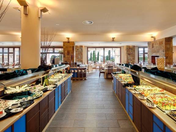 El 95% de las plazas hoteleras de Huelva estarán disponibles a principios de julio 5 El 95% de las plazas hoteleras de Huelva estarán disponibles a principios de julio