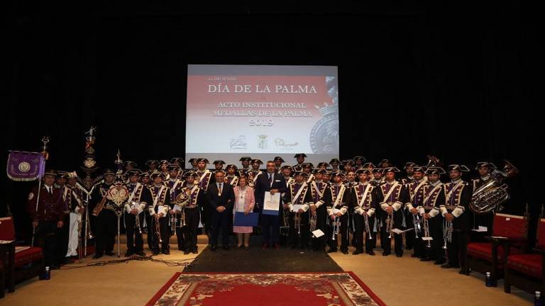 Asaja-Huelva acoge con orgullo la Medalla de La Palma a los agricultores