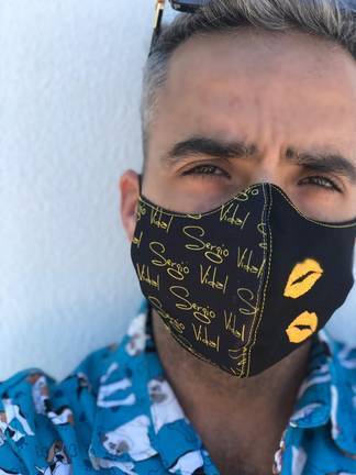 Las mascarillas del onubense Sergio Vidal, reclamo entre las celebrities a nivel internacional