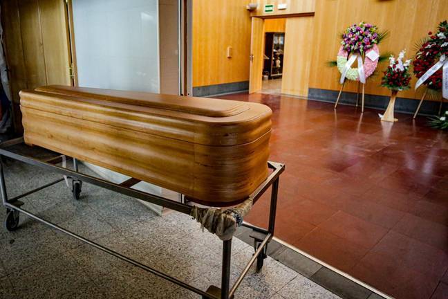Las funerarias se reinventan: aumenta el servicio online durante la pandemia