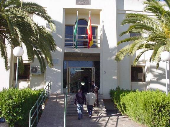 8 detenidos por agredir a la Guardia Civil y a la Policía Local en Isla Cristina