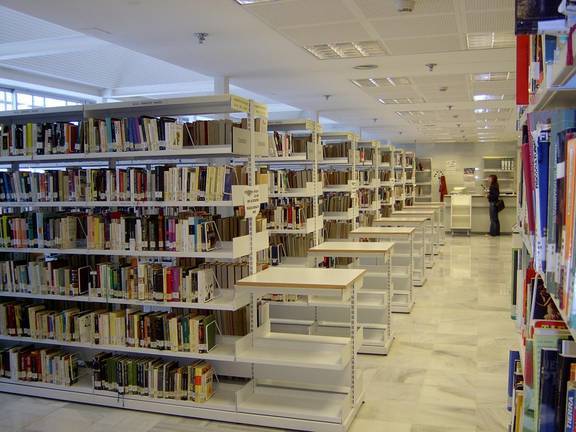 La Cátedra Aguas de Huelva premiará los mejores trabajos fin de Grado y fin de Máster