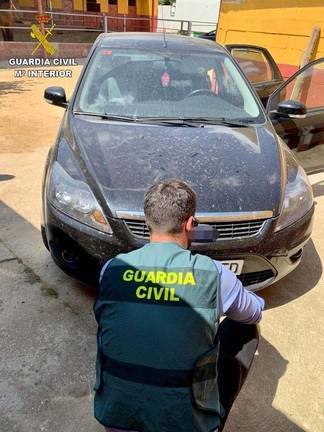 Desmantelan un grupo que vendía coches robados y estafó 17.000 euros a un vecino de Campofrío