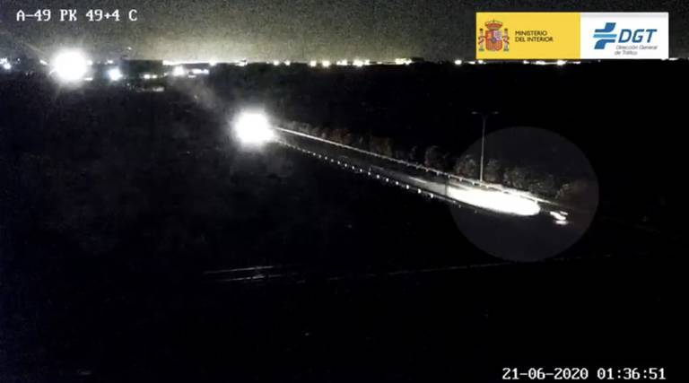 La Guardia Civil detiene a un conductor que circuló en dirección contraria 25 kilómetros por la AP-49