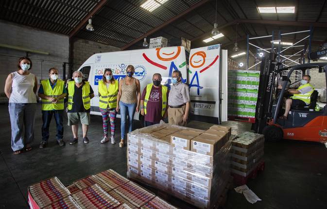 El Puerto colabora con el Banco de Alimentos haciendo una donación de 3.000 kilos