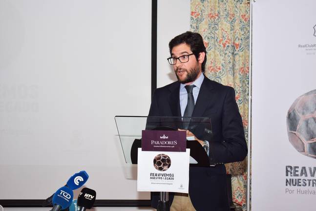 Hita admite que pese a la ayuda del Ayuntamiento, la situación económica del Recre “sigue siendo crítica”