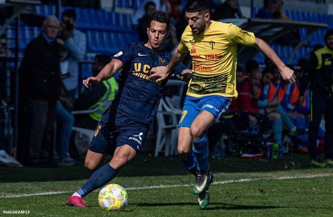 Sergio Arribas se pone a tiro del Recreativo