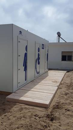 Incorporan cuatro nuevos módulos de aseo adaptados a las playas de Punta Umbría