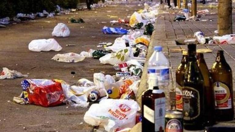 La Junta se plantea cerrar el ocio nocturno y acabar con los botellones y fiestas ilegales