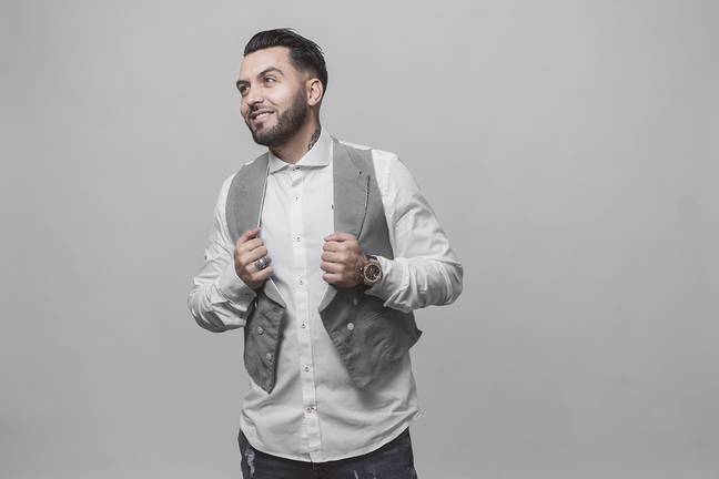 Cristian Guerrero: “El Gobierno tiene que apoyar a los artistas, abandonados de la mano de Dios”