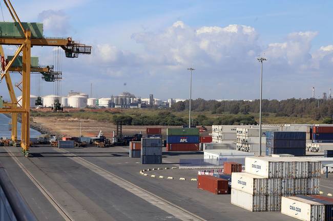 El Puerto formaliza su acuerdo de patrocinio del Club de Exportadores