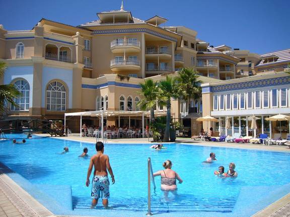 Incertidumbre entre los hoteleros: solo se prevé ocupar 10.000 plazas de las 28.000 disponibles