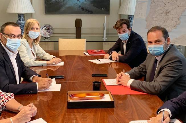 Cruz espera traer más avances en infraestructuras para Huelva tras valorar la entrevista Ábalos-Caraballo