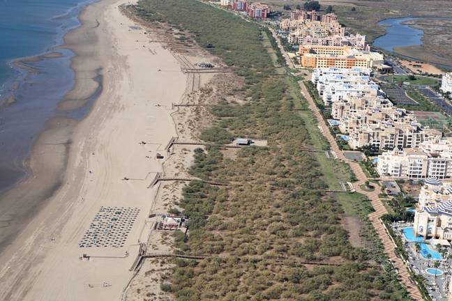 El nuevo planeamiento urbanístico de Isla Canela desprecia la subida prevista del nivel del mar