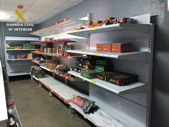 Intervienen casi 20.000 unidades de artificios pirotécnicos en Huelva capital