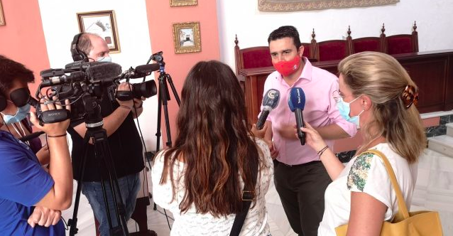 Aprobada la moción de censura en el Ayuntamiento de Manzanilla contra el alcalde del PP