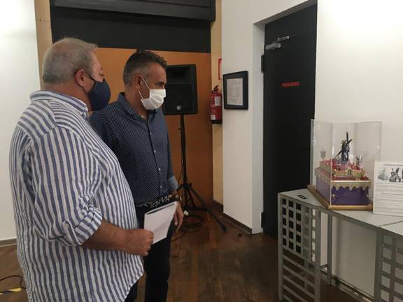 Isla Cristina muestra lo mejor de su arte cofrade en la exposición ‘Pasión isleña’
