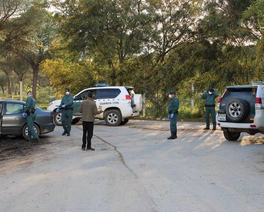 Detectan tres casos de Covid-19 entre los agentes de la Guardia Civil de El Rocío