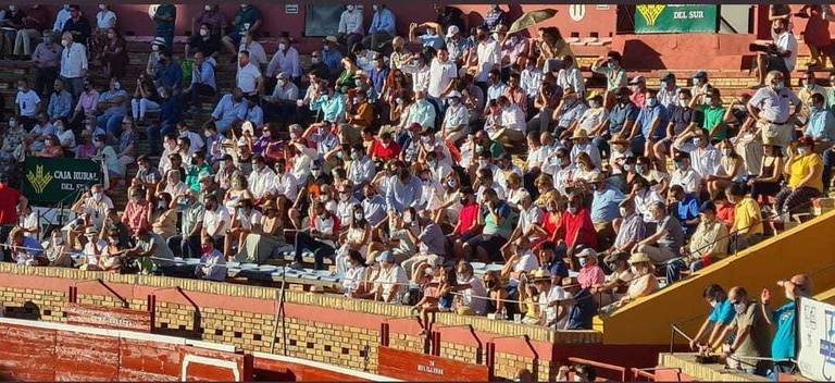 El alcalde de Huelva en funciones denuncia que la plaza de La Merced no cumple el protocolo anti-Covid