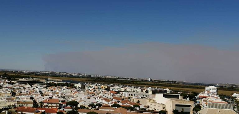 El incendio de Olivargas es un pulpo de fuego: abarca desde Aguas Teñidas hasta Valverde 5 El incendio de Olivargas es un pulpo de fuego: abarca desde Aguas Teñidas hasta Valverde