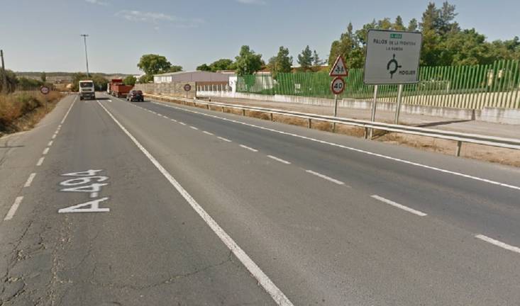 Un hombre de 67 años fallece en Moguer tras caerle encima el tractor que conducía