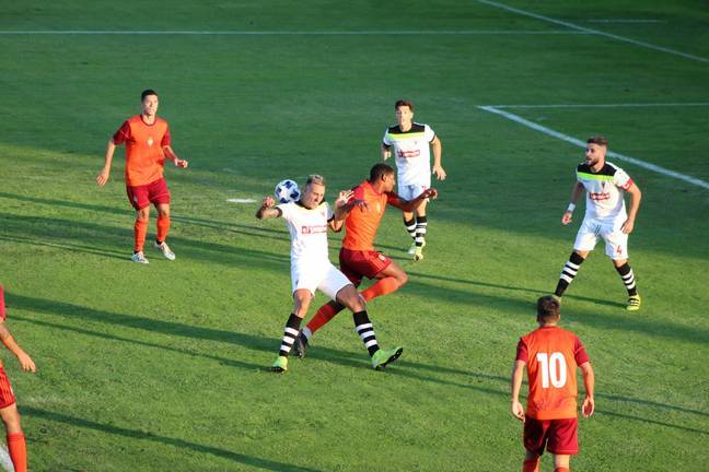 El Recre tropieza en la piedra de todos los veranos (1-0)