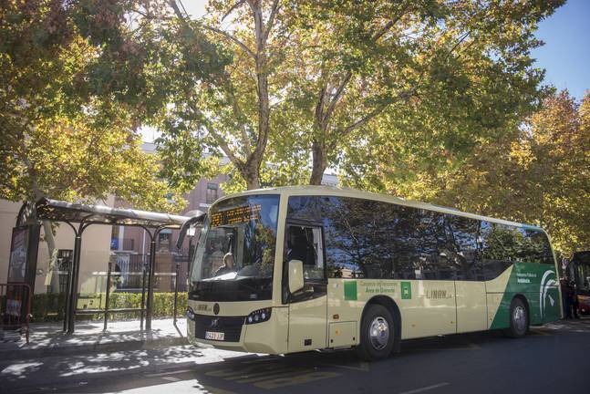 Los conductores de autobús exigen retomar los servicios perdidos por la pandemia