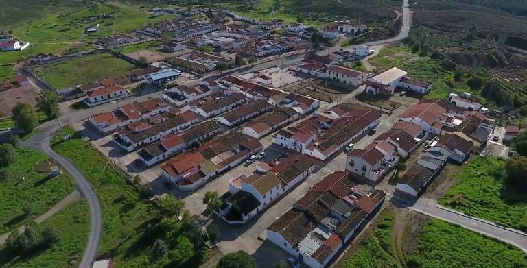Educación aleja sin explicación a los estudiantes de San Telmo y los envía a Calañas