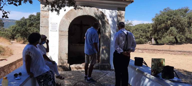 La Nava mejora el humilladero del Cristo de los Caminantes