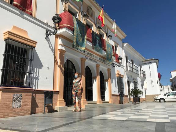 El brote de la residencia El Pinar de la Fuente de Hinojos acumula 16 positivos y un fallecimiento