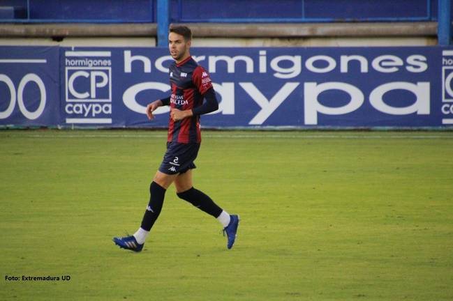 El Recre le abre la puerta a Dani Molina, pero no al precio que pide el Extremadura