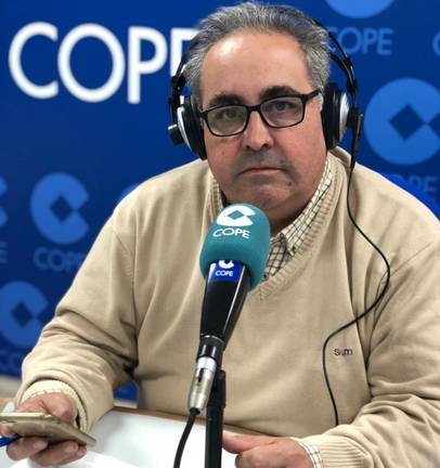 Javier García Baquero: “No podemos confiar en una clase política que solo sabe mirarse el ombligo”