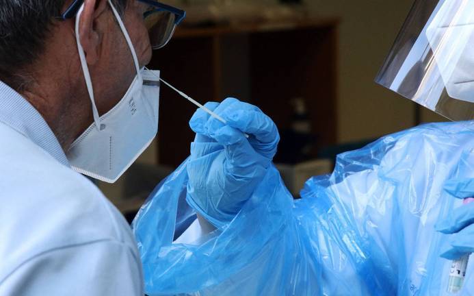 Salud oculta cuántas PCR se han hecho en Huelva en 7 meses de pandemia