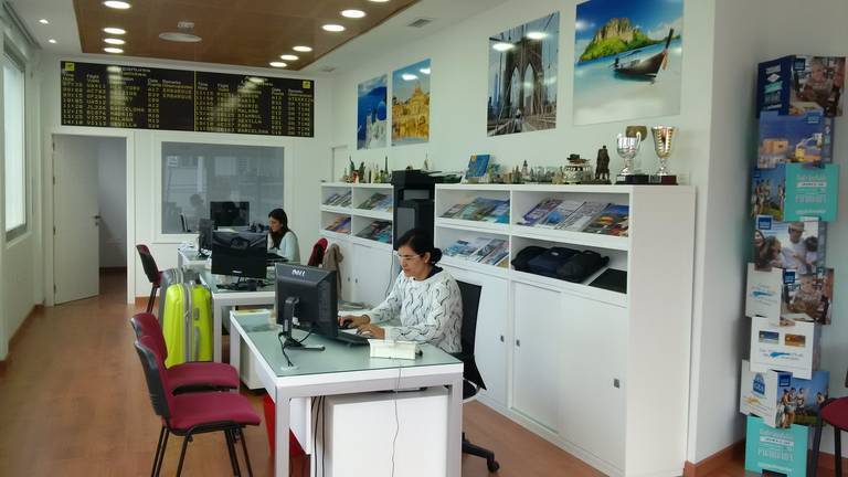 Las agencias de viajes urgen a las administraciones al pago de las ayudas