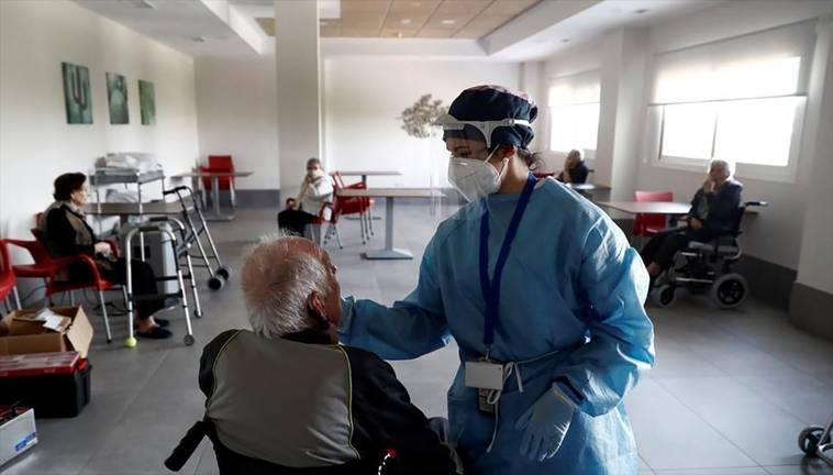 Los casos de Covid crecen por encima del centenar en Huelva