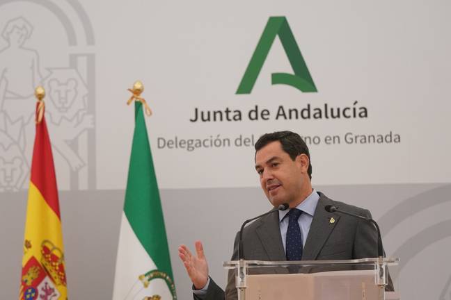 Juanma Moreno: “Limitar al máximo posible la movilidad es la única opción para frenar el virus”