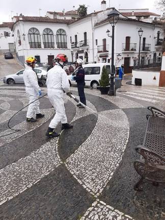 Tareas de desinfección en pueblos de Huelva durante la crisis del coronavirus Covid-19.