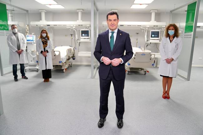 Juanma Moreno: “En el 2021 reconstruiremos todo lo que la pandemia se ha llevado por delante”