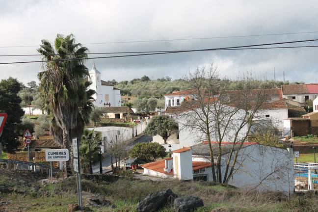 Cumbres de Enmedio, el único pueblo de Huelva que se ha resistido al virus