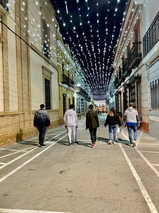 Los jóvenes de Rociana crean una ‘patrulla anti-Covid’ para frenar el virus