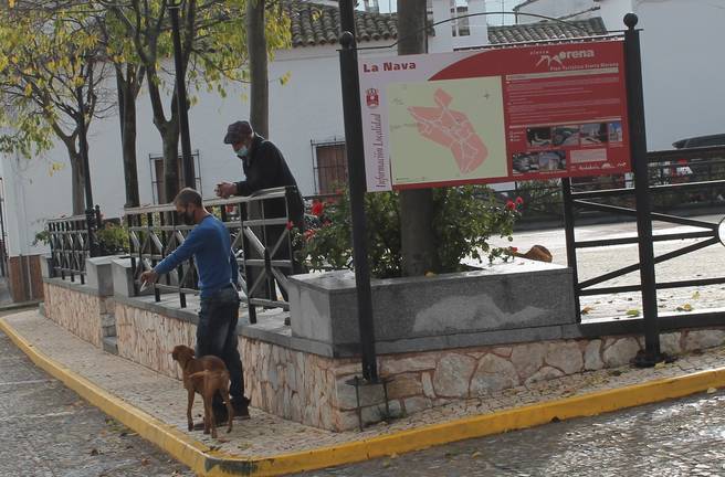 Cumbres de Enmedio, el único pueblo de los 80 de Huelva que resiste 'limpio' de coronavirus 2 Cumbres de Enmedio, el único pueblo de los 80 de Huelva que resiste 'limpio' de coronavirus