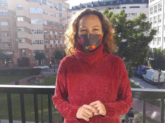 IU reclama priorizar la vacunación de las trabajadoras de ayuda a domicilio