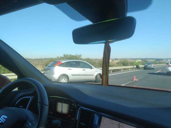 Un accidente en la A-49 provoca “leves” retenciones a la altura de Villarrasa