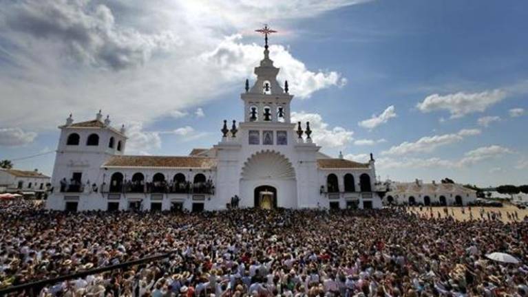 La pandemia obliga a suspender el Rocío 2021 y el Traslado de la Blanca Paloma